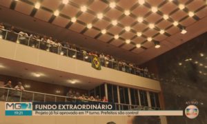 Prefeitos na Assembleia: contra galinha sem fundo de Pimentel. Foto: Reprodução/TV GLobo Minas