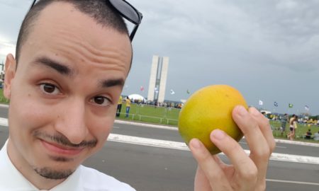 Fomos à posse (sem convite) e a segurança não barrou essa importante fruta do governo Bolsonaro. Foto: Cedê Silva/A Agência