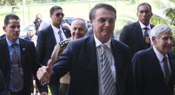 Na própria armadilha: Bolsonaro cumprimenta falso perfil de Trump no Twitter