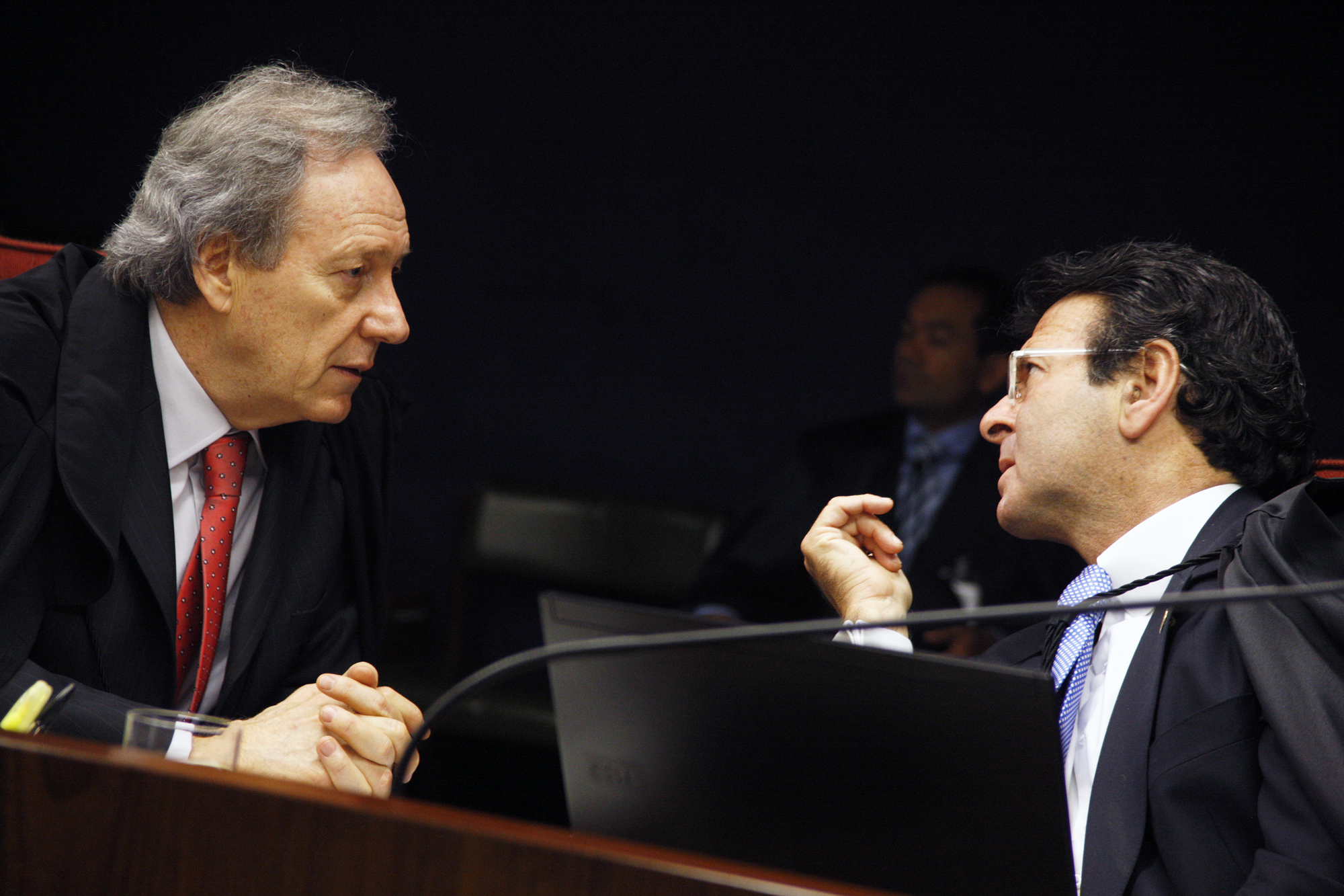 Lewandowski e Fux: caso Fabrício Queiroz pode ser considerado anterior ao mandato do Presidente. Foto: Gervásio Baptista/SCO/STF